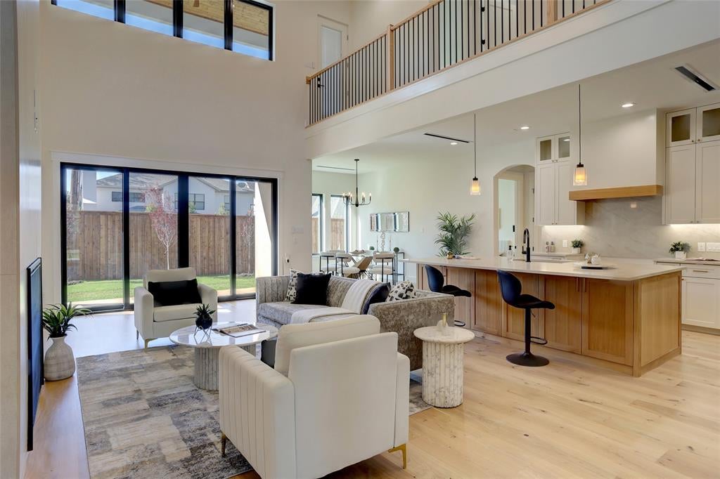 4062 Valley Ridge Rd, Dallas, TX 75220 photo