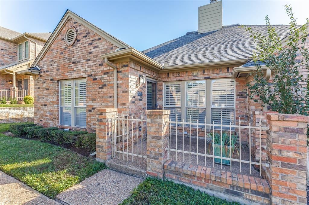 1218 Wooded Trl, Hurst, TX 76053 photo