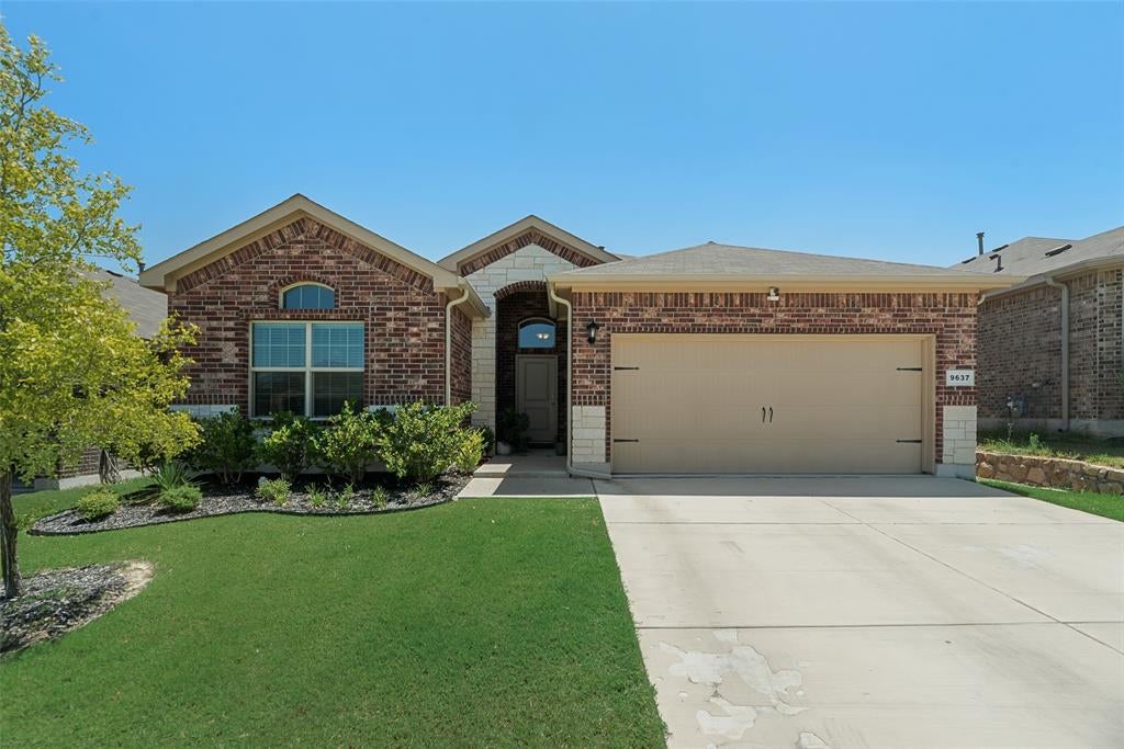9637 Cherryville Rd, Fort Worth, TX 76108