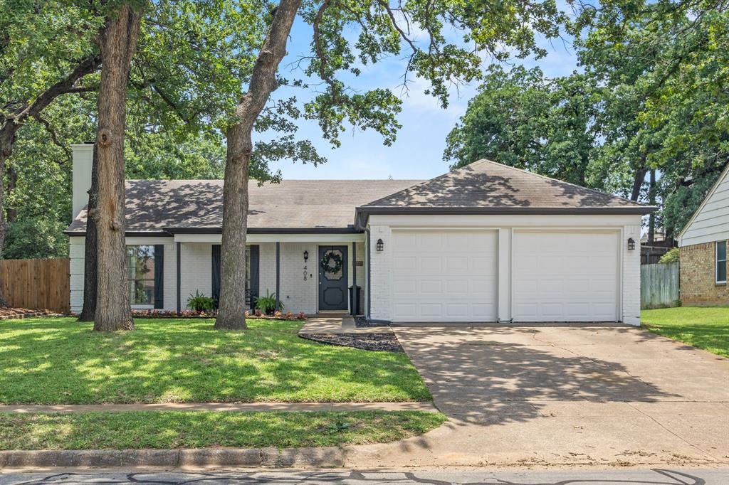 408 Thorn Wood Dr, Euless, TX 76039