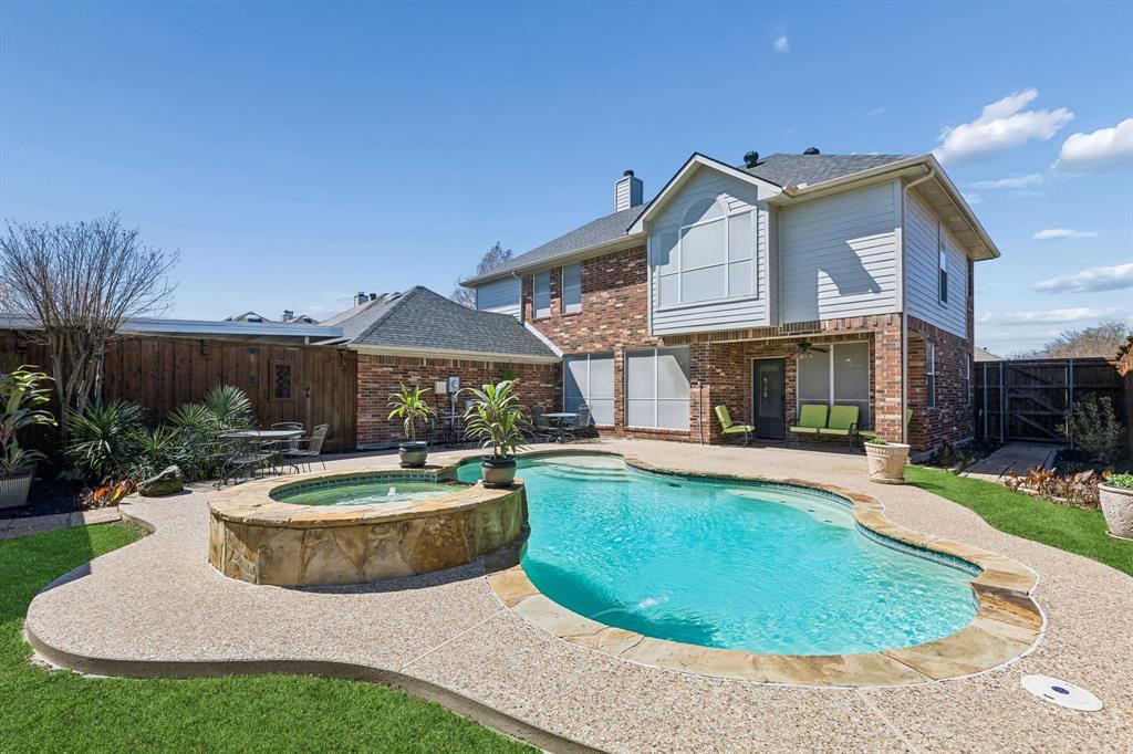 2710 Winterberry Dr, Rowlett, TX 75089