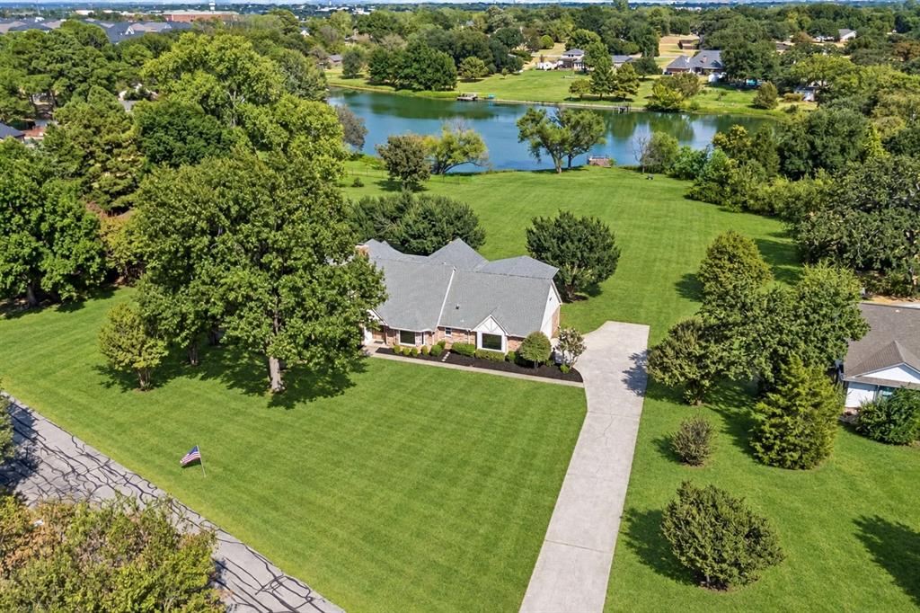 131 Oak Grove Cir, Double Oak, TX 75077