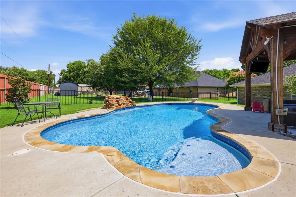 405 Lantern Rdg, Mansfield, TX 76063 photo