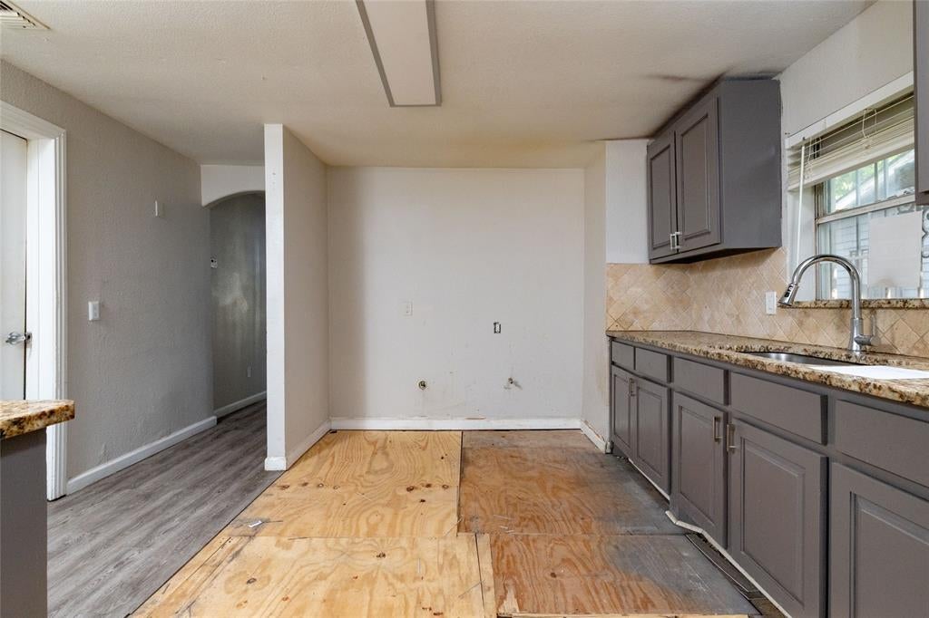 3219 N Winnetka Ave, Dallas, TX 75212 photo