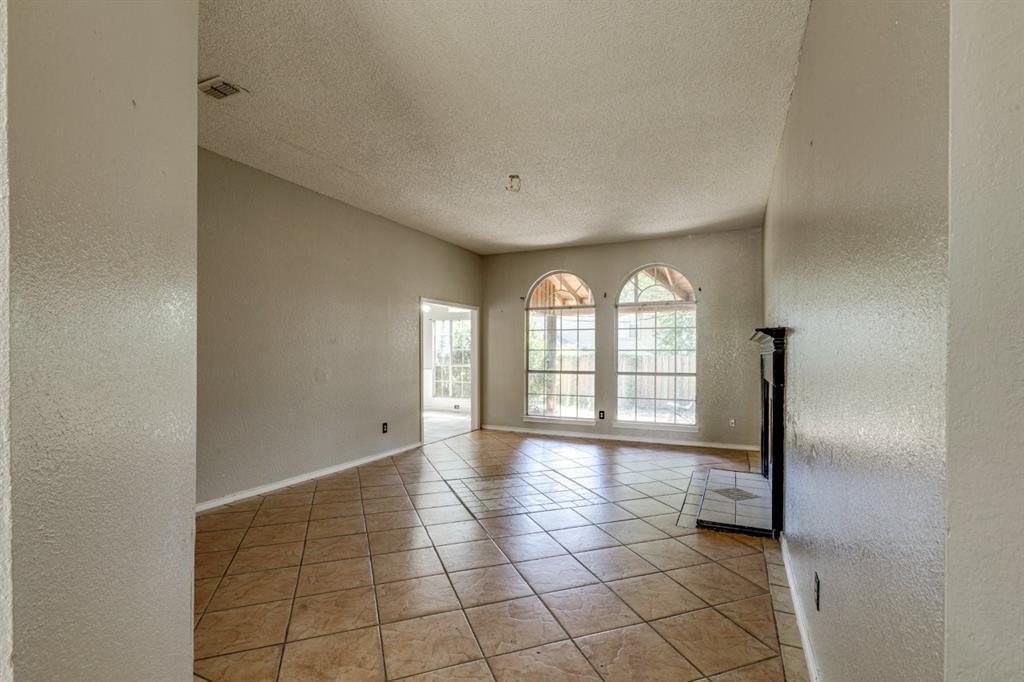 1215 Hyde Park Dr, Mckinney, TX 75069 photo
