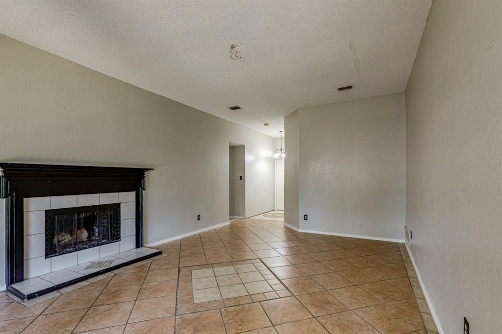 1215 Hyde Park Dr, Mckinney, TX 75069 photo
