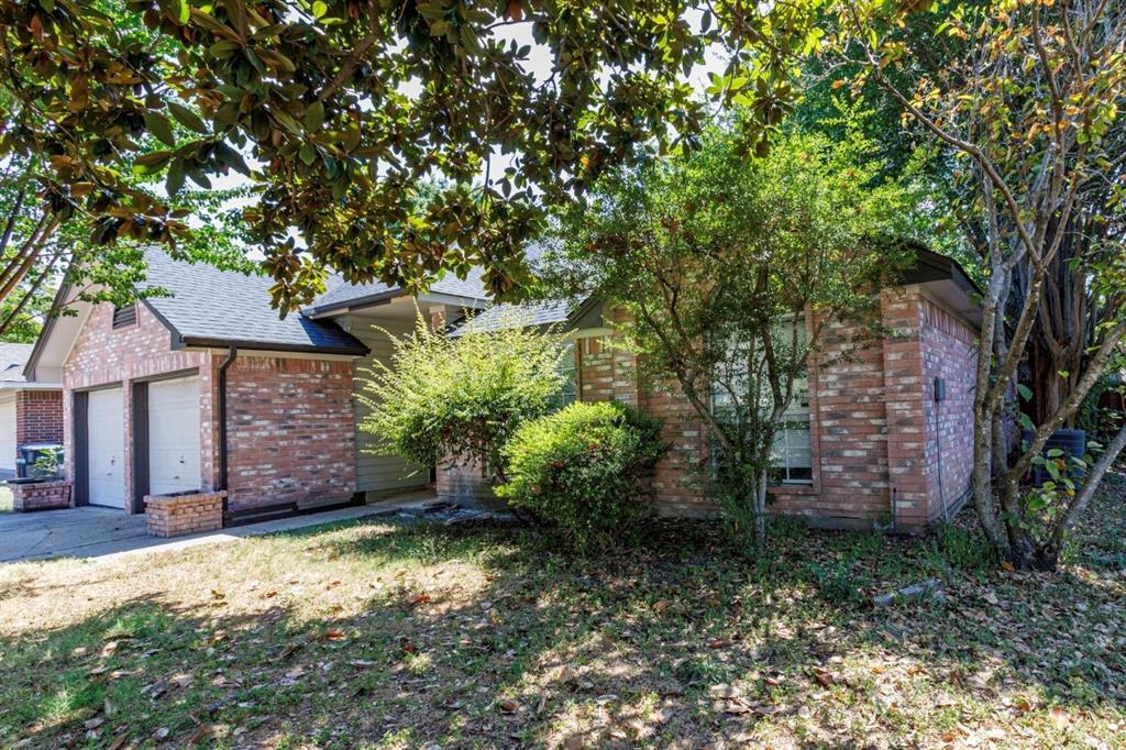 1215 Hyde Park Dr, Mckinney, TX 75069 photo