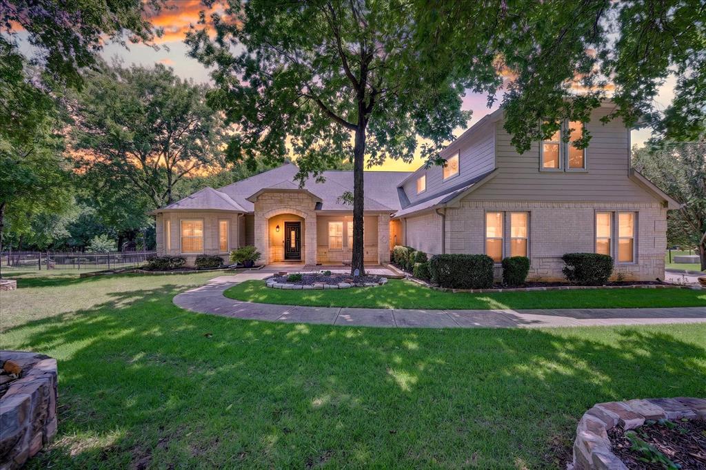 8517 Stallion St, Denton, TX 76208