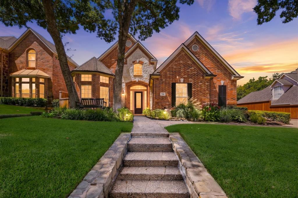 708 Lakeway Dr, Keller, TX 76248