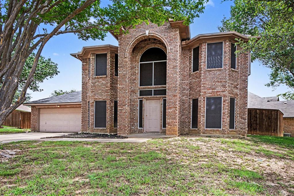7654 Moss Ct, North Richland Hills, TX 76182