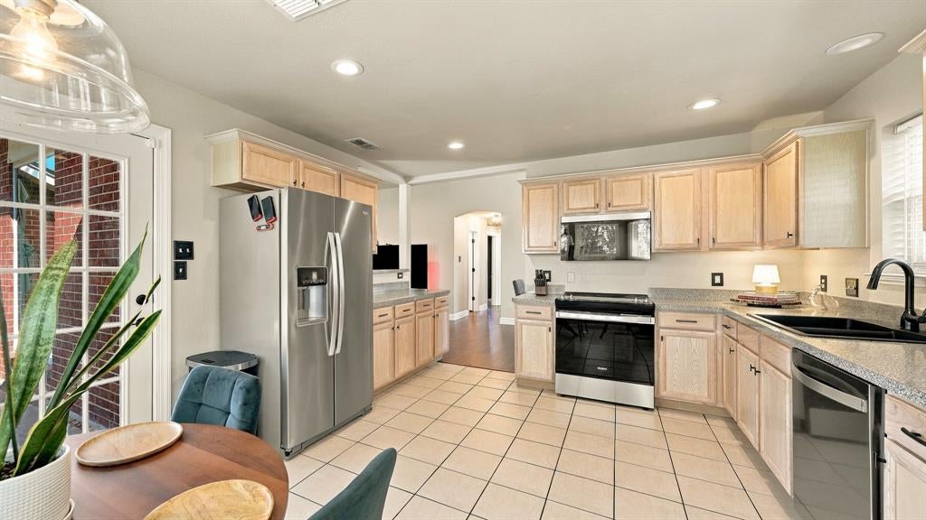508 E Oak St, Aledo, TX 76008 photo