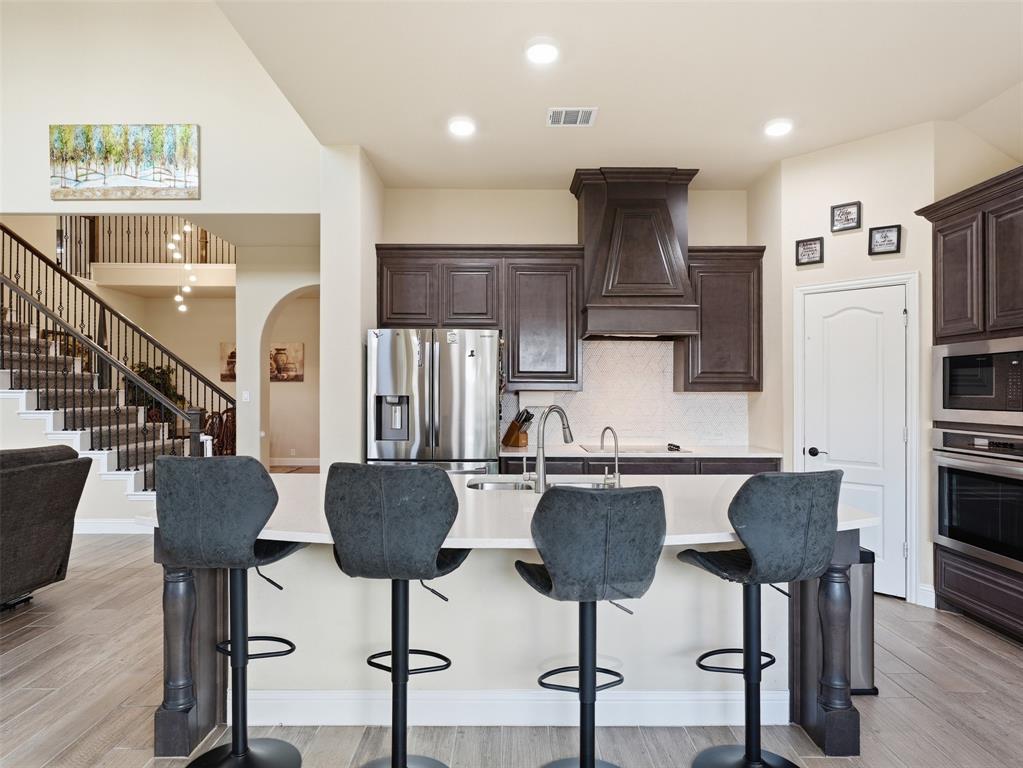 521 Ridgewater Trl, Fort Worth, TX 76131 photo