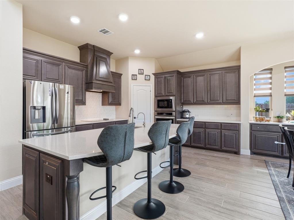 521 Ridgewater Trl, Fort Worth, TX 76131 photo