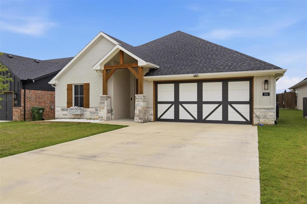 924 Rodgers Ave, Godley, TX 76044 photo