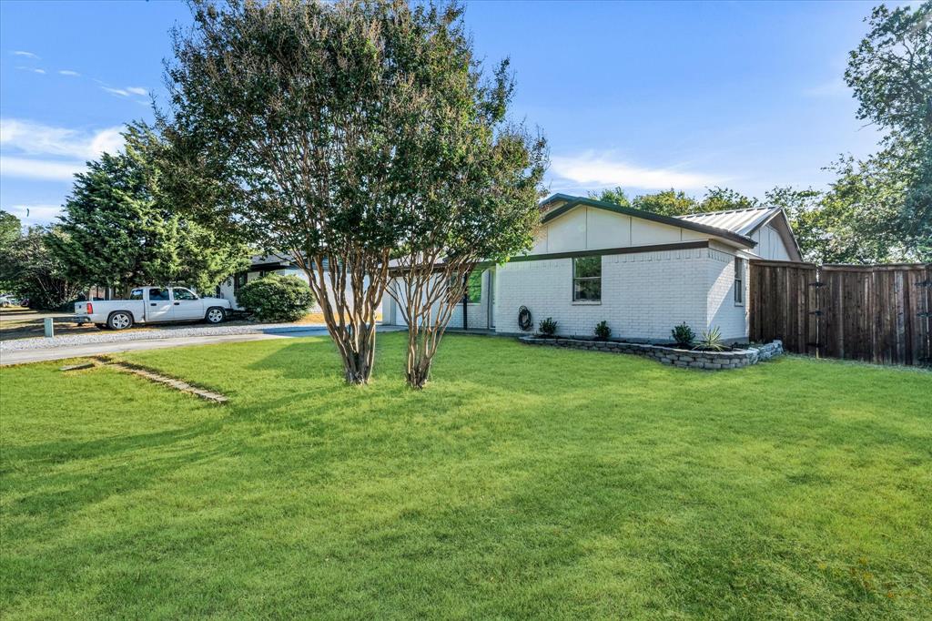 140 Redbud St, Rhome, TX 76078 photo