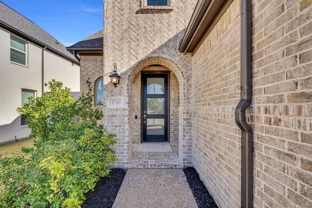 1749 Dartmoor Dr, Carrollton, TX 75010 photo