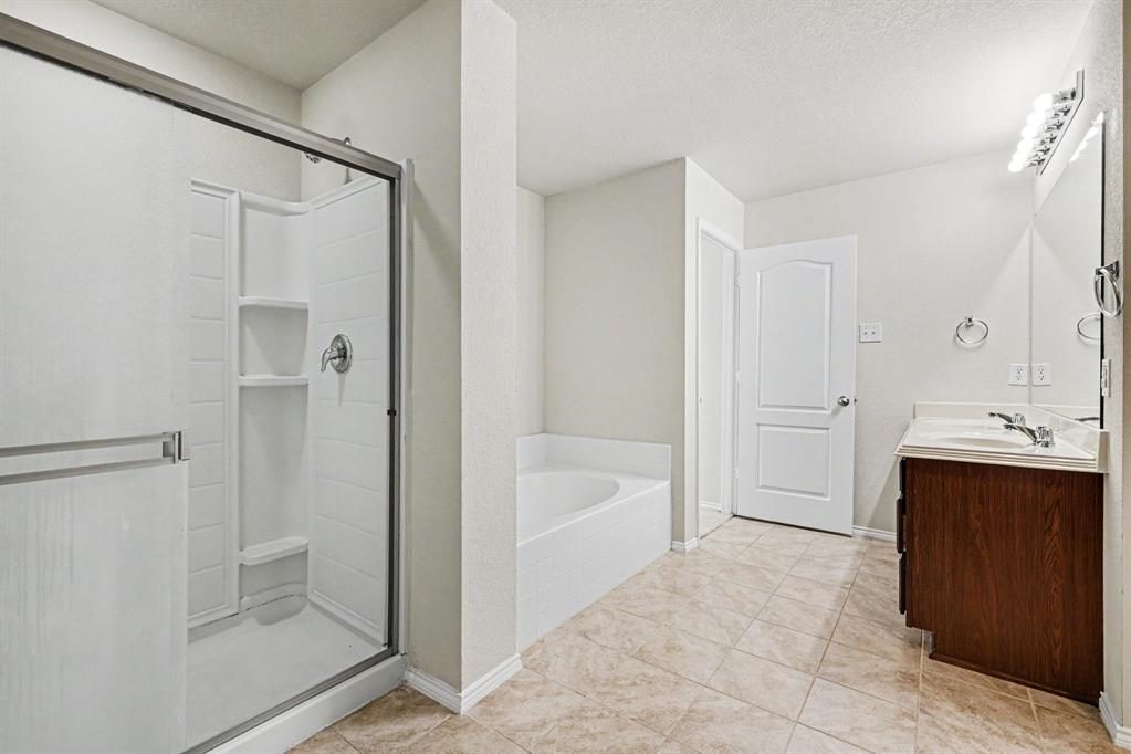 701 Whitemarsh Dr, Aubrey, TX 76227 photo
