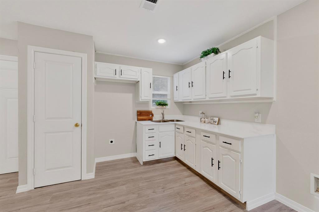 3047 Marjorie Ave, Dallas, TX 75216 photo