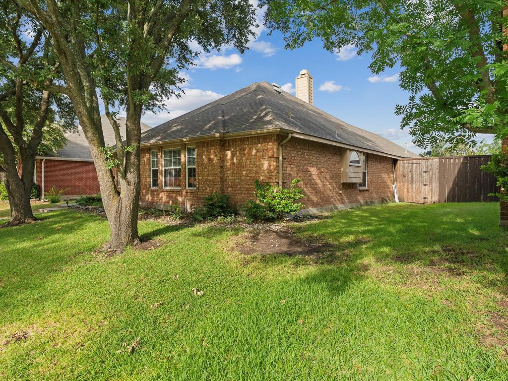 4601 Carlton Dr, Garland, TX 75043 photo