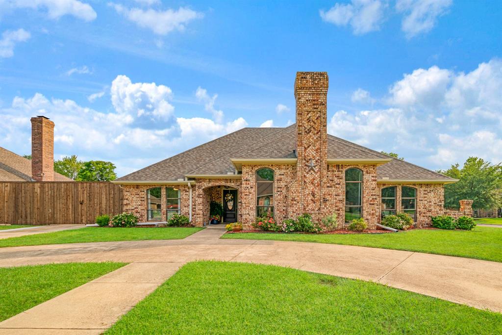 1945 Collegiate Dr, Paris, TX 75462