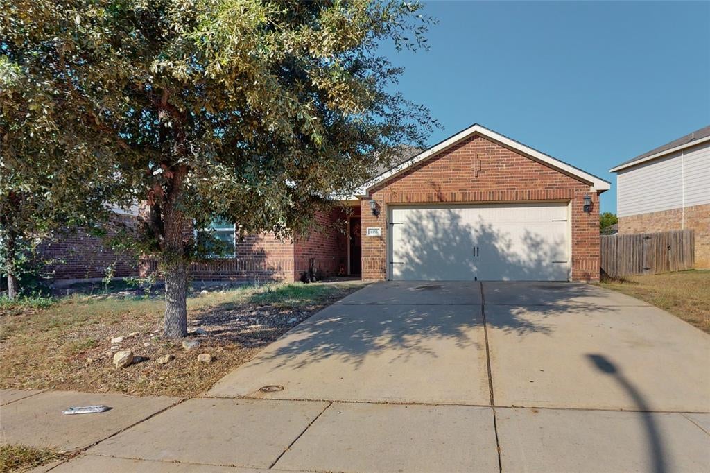 6133 Chalk Hollow Dr, Fort Worth, TX 76179