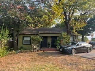 901 Davis St, Grand Prairie, TX 75050 photo