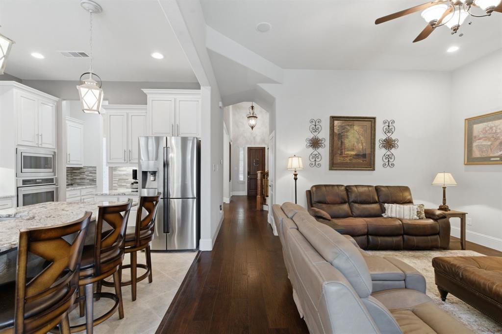 400 Ridgewood Dr, Lewisville, TX 75067 photo