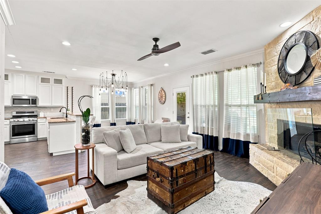 401 Ralph St, White Settlement, TX 76108