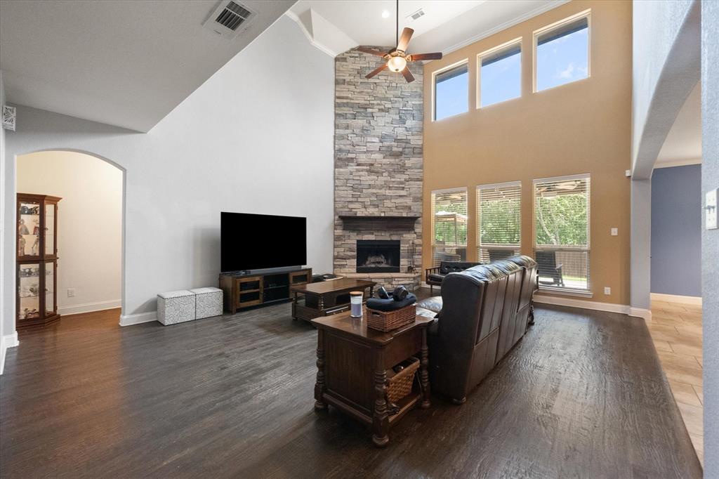 1308 Lacey Oak Dr, Mansfield, TX 76063 photo