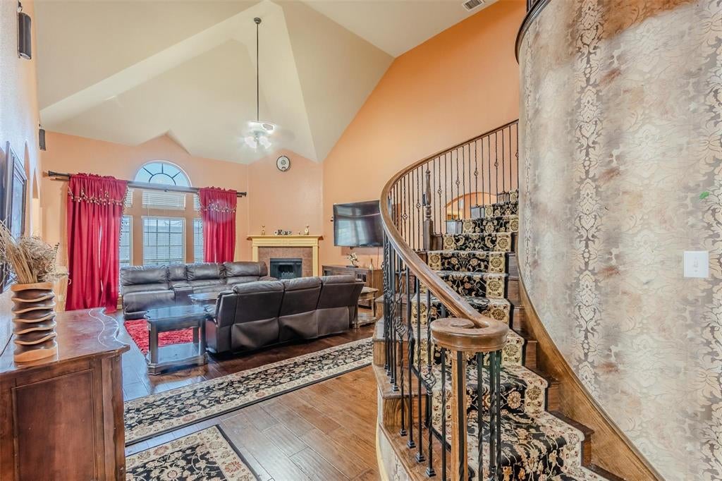 7208 Roble, Grand Prairie, TX 75054 photo