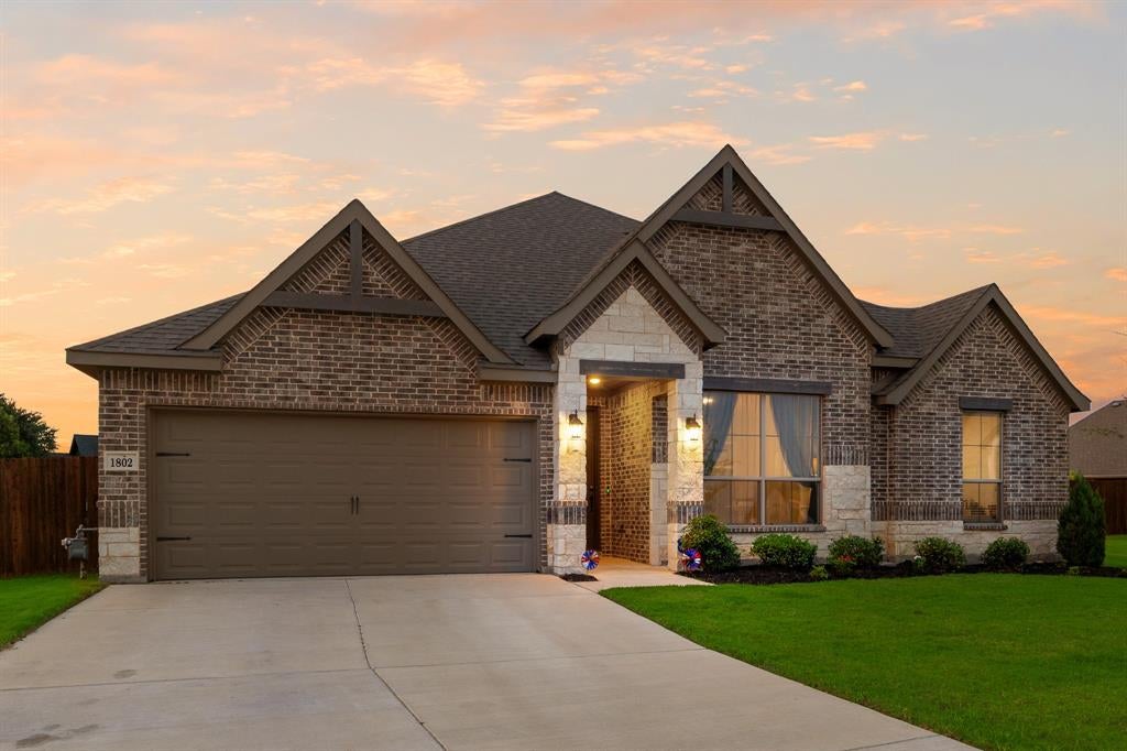 1802 Golden Meadow Ct, Cleburne, TX 76033