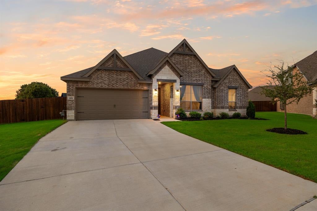 1802 Golden Meadow Ct, Cleburne, TX 76033 photo