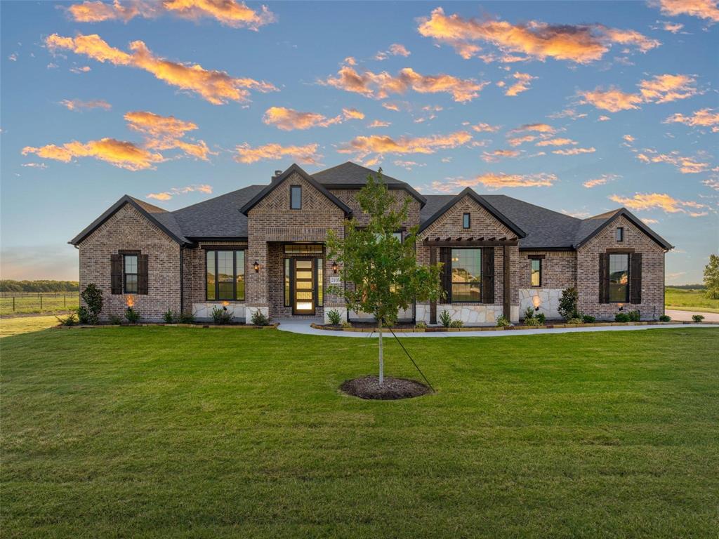 2108 Charters Cir, Nevada, TX 75173