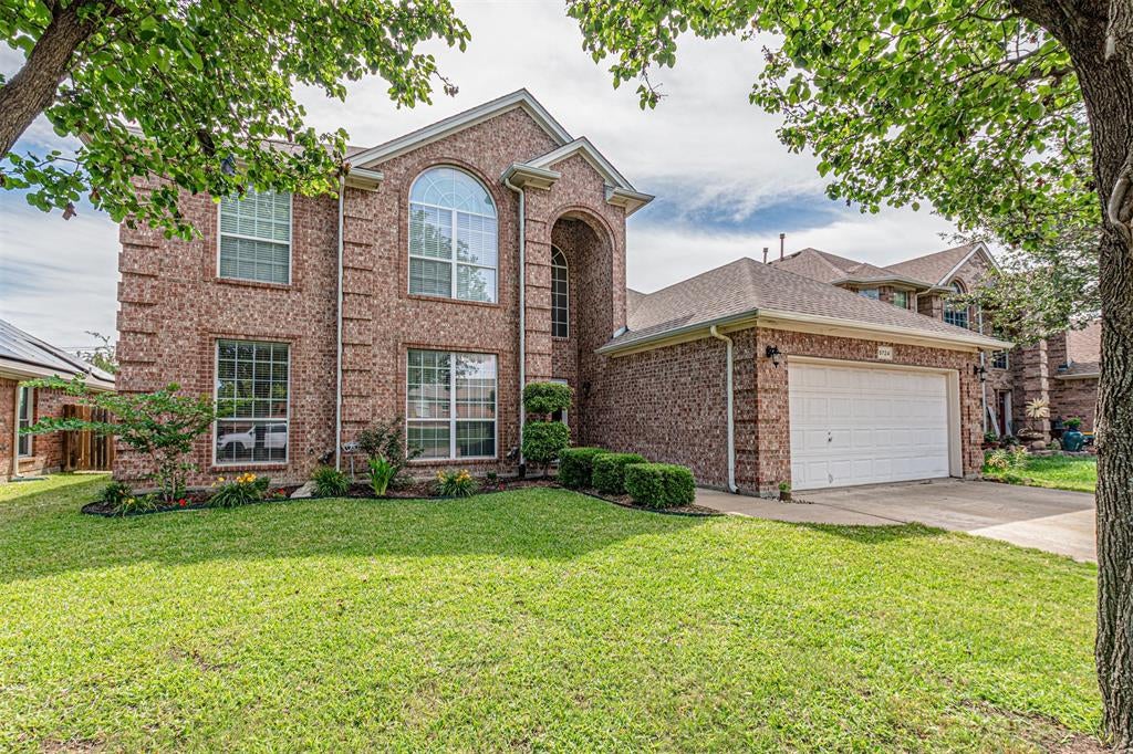 5724 Table Rock Dr, Fort Worth, TX 76131