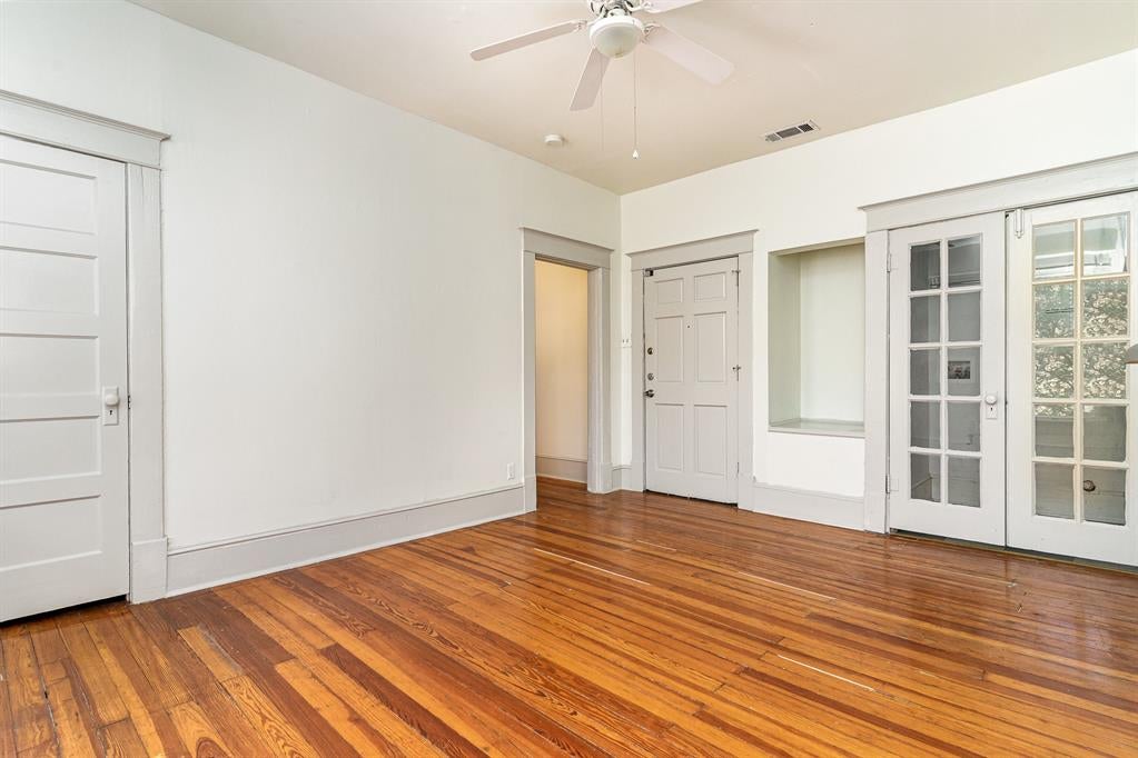 1230 Kings Hwy, Dallas, TX 75208 photo