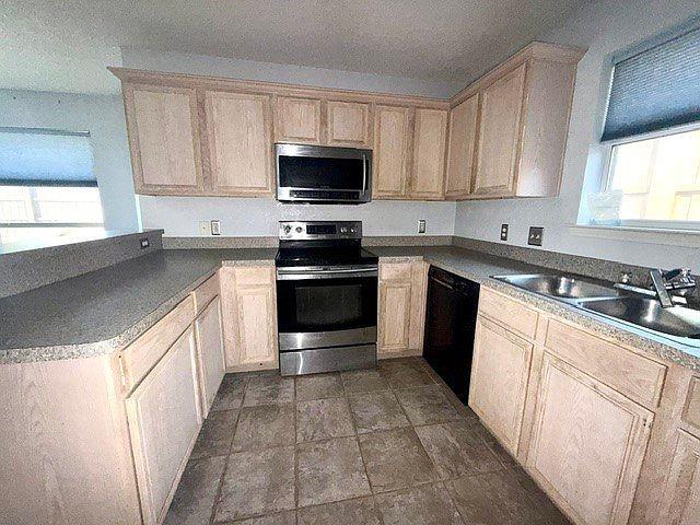 959 Aaron Dr, Burleson, TX 76028 photo