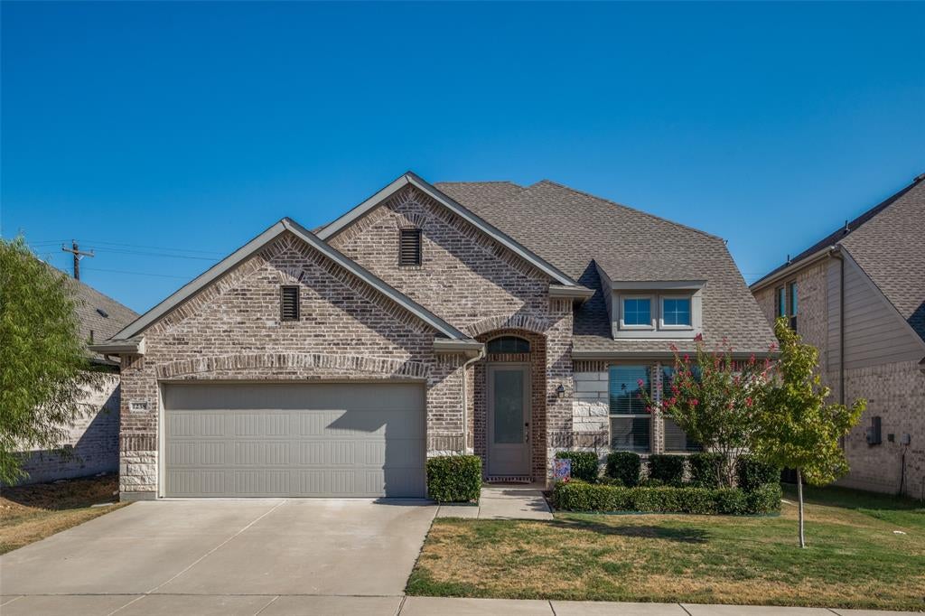 1238 Stagecoach Trl, Justin, TX 76247