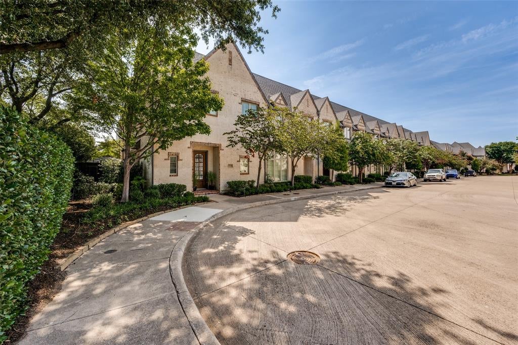 17254 Lechlade Ln, Dallas, TX 75252 photo