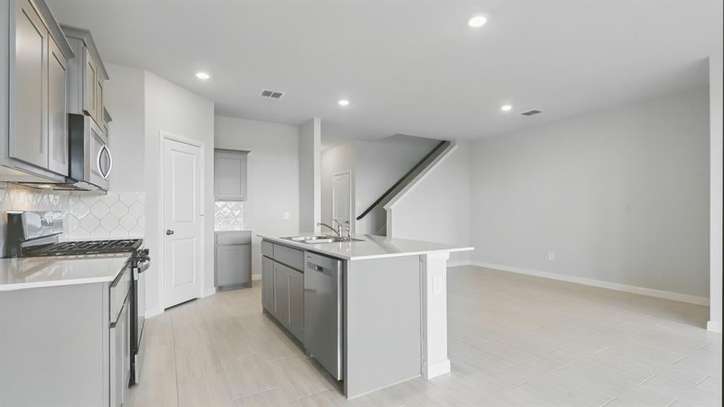 223 Greenhill Trl, Boyd, TX 76023 photo