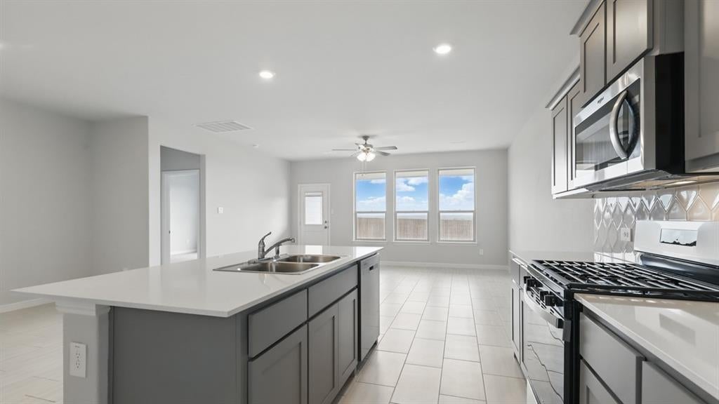 223 Greenhill Trl, Boyd, TX 76023 photo