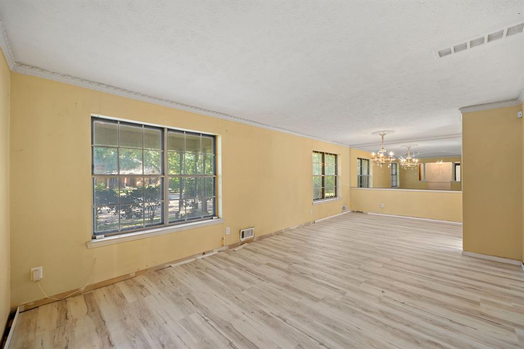 6925 Galemeadow Cir, Dallas, TX 75214 photo