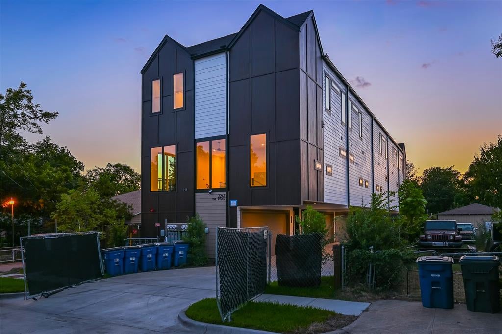 2247 Mail Ave, Dallas, TX 75235