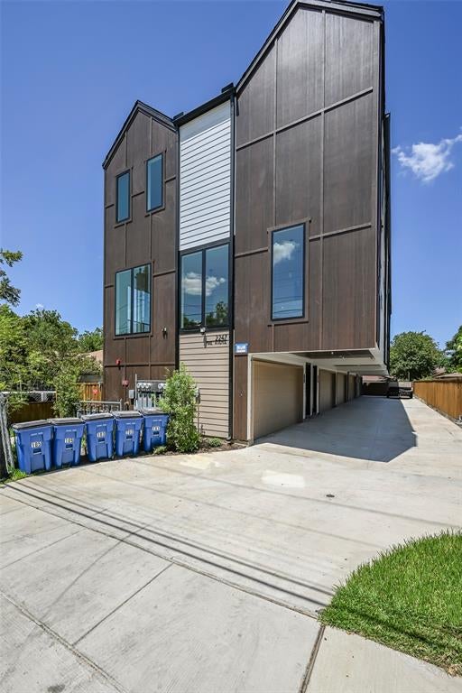 2247 Mail Ave, Dallas, TX 75235 photo