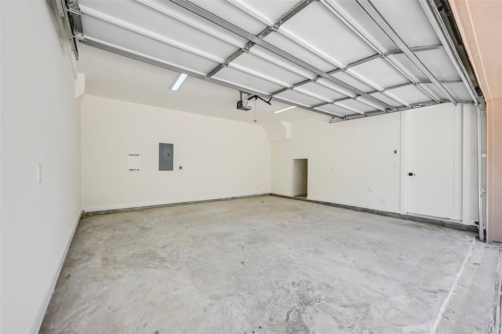 2247 Mail Ave, Dallas, TX 75235 photo