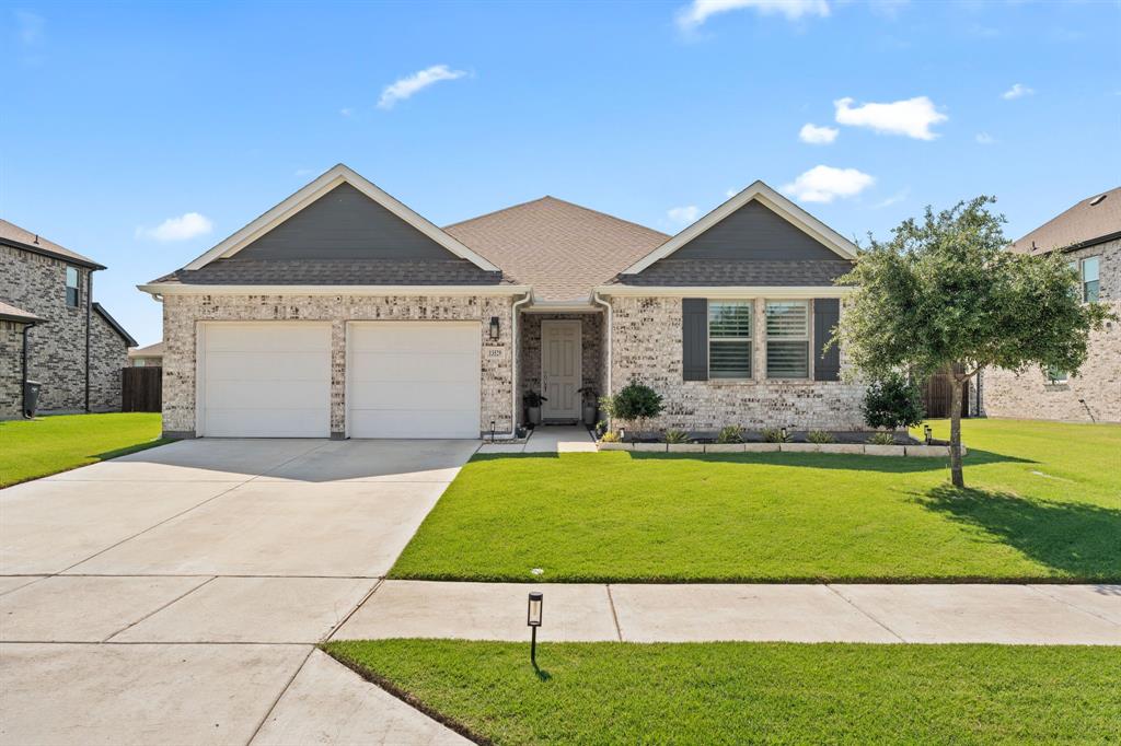 13529 Fergus Dr, Fort Worth, TX 76052