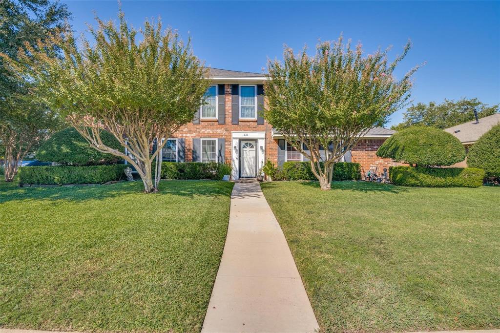 321 Kingsbridge Dr, Garland, TX 75040