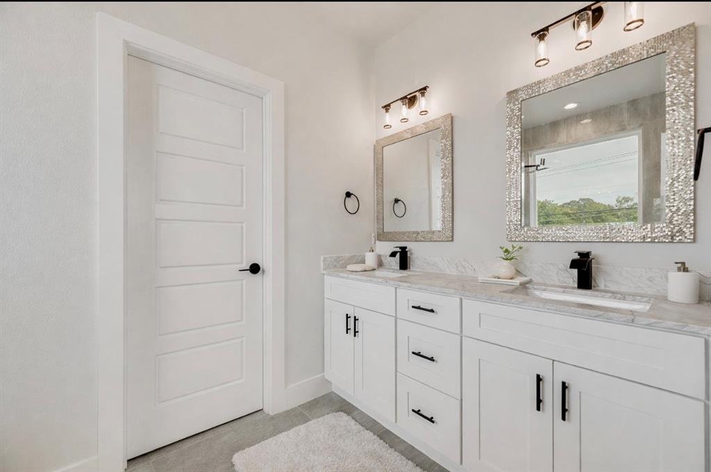 2326 Fairfax Dr, Irving, TX 75060 photo