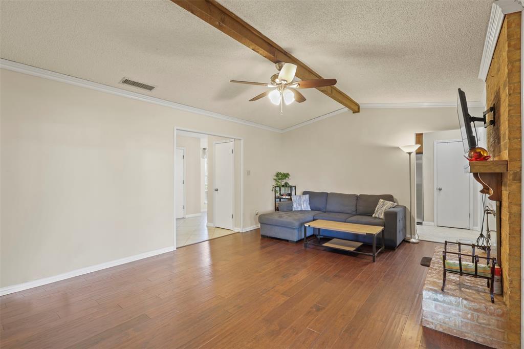 409 Colonial Dr, Garland, TX 75043 photo