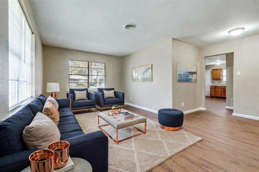 10000 Olmos Dr, Dallas, TX 75218 photo
