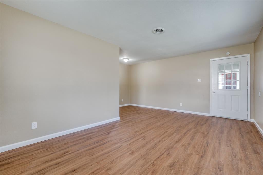 10000 Olmos Dr, Dallas, TX 75218 photo